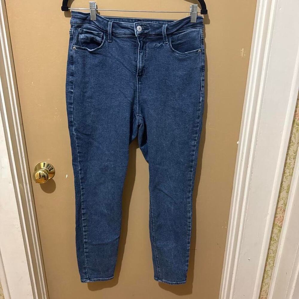 Old navy rockstar super skinny jeans